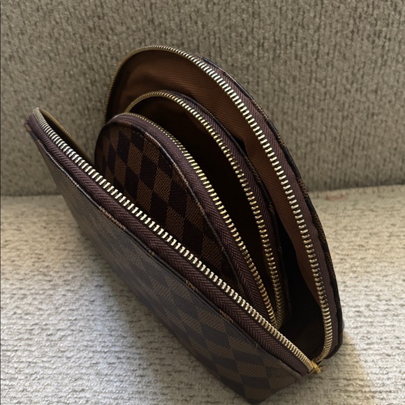 Checkered Brown Cosmetic *Fashion Pouches - Picture 16 of 17